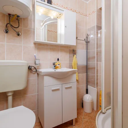 Helles Studio-apartment Nur 350 Meter Zum Mit Grill, Privatparkplatz, Liege 드라말리