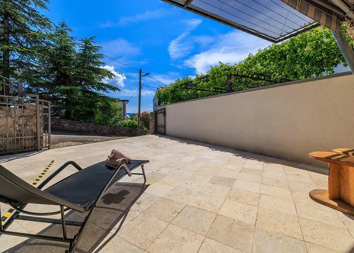 Helles Studio-apartment Nur 350 Meter Zum Mit Grill, Privatparkplatz, Liege Apartment *