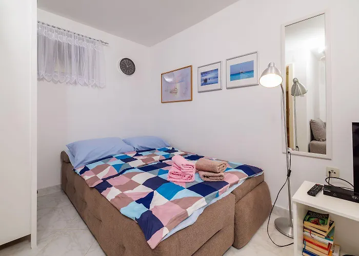 Helles Studio-apartment Nur 350 Meter Zum Mit Grill, Privatparkplatz, Liege *
