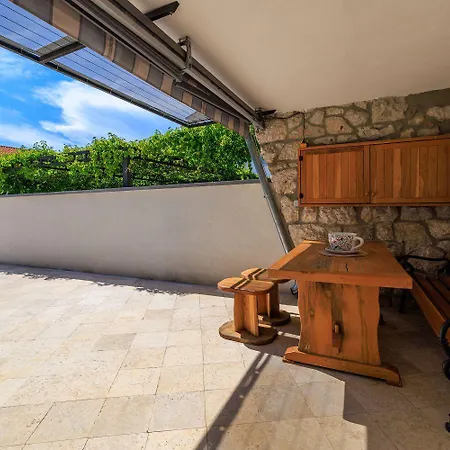 Helles Studio-apartment Nur 350 Meter Zum Mit Grill, Privatparkplatz, Liege * דראמליי