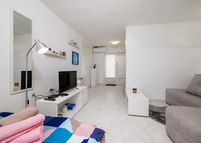 Helles Studio-apartment Nur 350 Meter Zum Mit Grill, Privatparkplatz, Liege 公寓 德拉马利