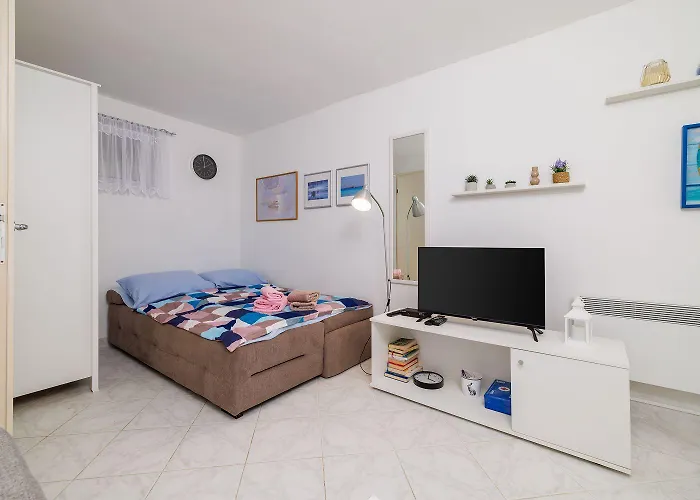 Helles Studio-apartment Nur 350 Meter Zum Mit Grill, Privatparkplatz, Liege 德拉马利